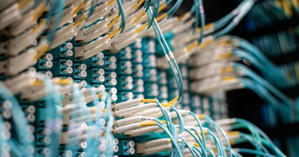 Tại sao mua server giá rẻ không phải lúc nào cũng tốt nhất